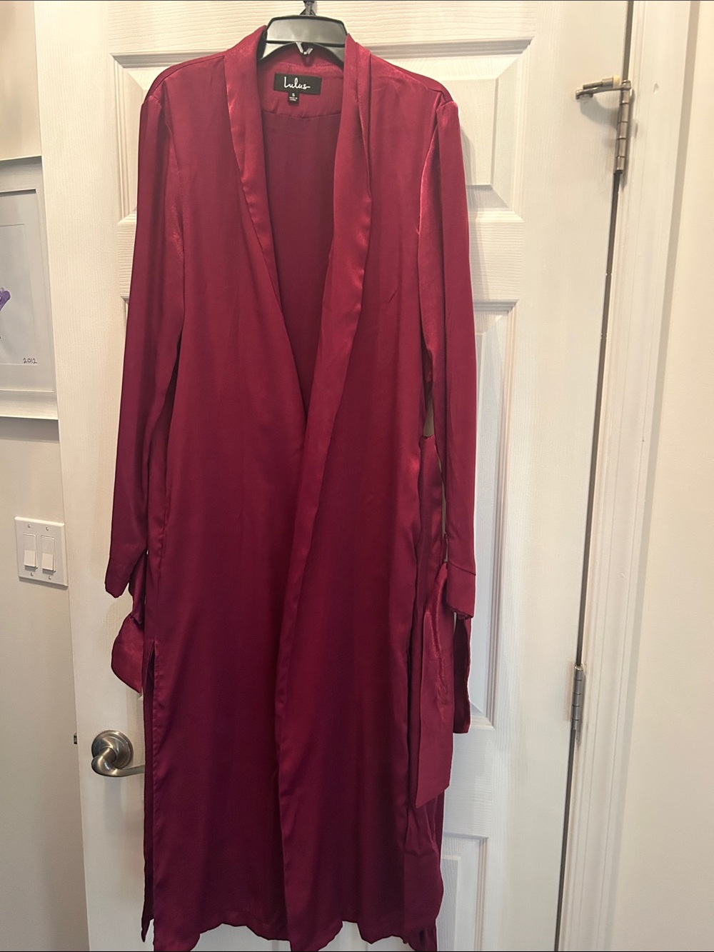 Lulu's Satin Longline Duster in Wine